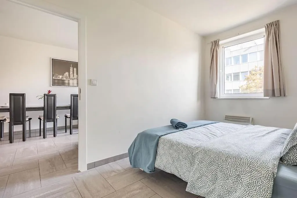 Beautiful 1Br/1Bar Apartment In E.U. District Брюссель Бельгия